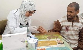 اليوم.. صحة المنيا تطلق حملة طرق الأبواب للتطعيم ضد فيروس كورونا