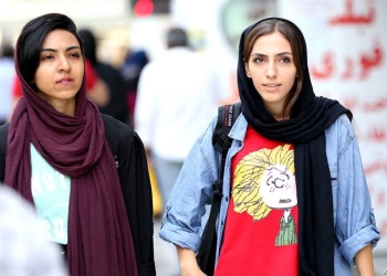 إيران تعتزم تخفيف عقوبات عدم ارتداء الحجاب 10