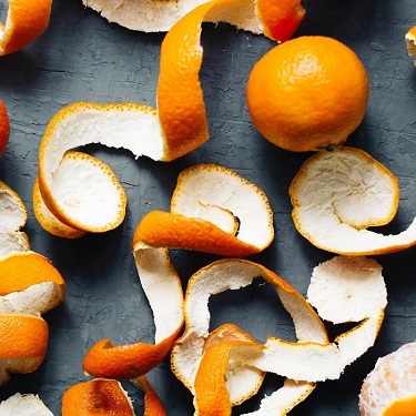 6 استخدامات مختلفة لقشر البرتقال.. منها تعطير المنزل وتنظيف البشرة 1