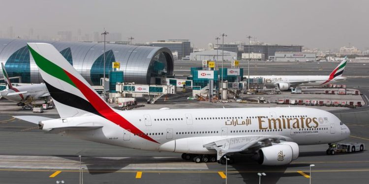 من طوكيو إلى دبي... ولادة طفل على متن رحلة لـ «طيران الإمارات» 1