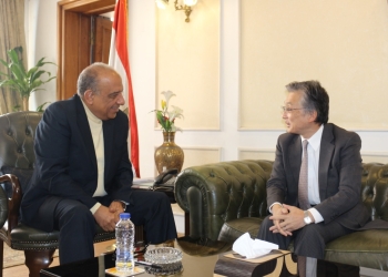 وزير قطاع الأعمال العام يبحث مع سفير اليابان تعزيز فرص الشراكة والتعاون الاقتصادي