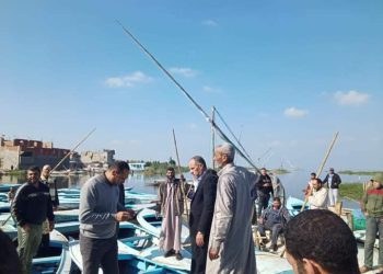 توزيع 48 مركب مطابق للمواصفات على الصيادين بقرية الشخلوبة ضمن «مبادرة بر أمان»