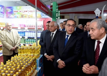 رئيس الوزراء يشهد افتتاح معرض "أهلاً رمضان" الرئيسي بمحافظة الجيزة 4