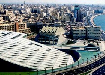 مكتبة الإسكندرية تستقبل 30 ألف زائر مصري و15 ألفا أجنبيا شهريا 1