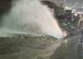 انفجار خط مياه رئيسي يغرق شوارع الدخيلة في الإسكندرية 2