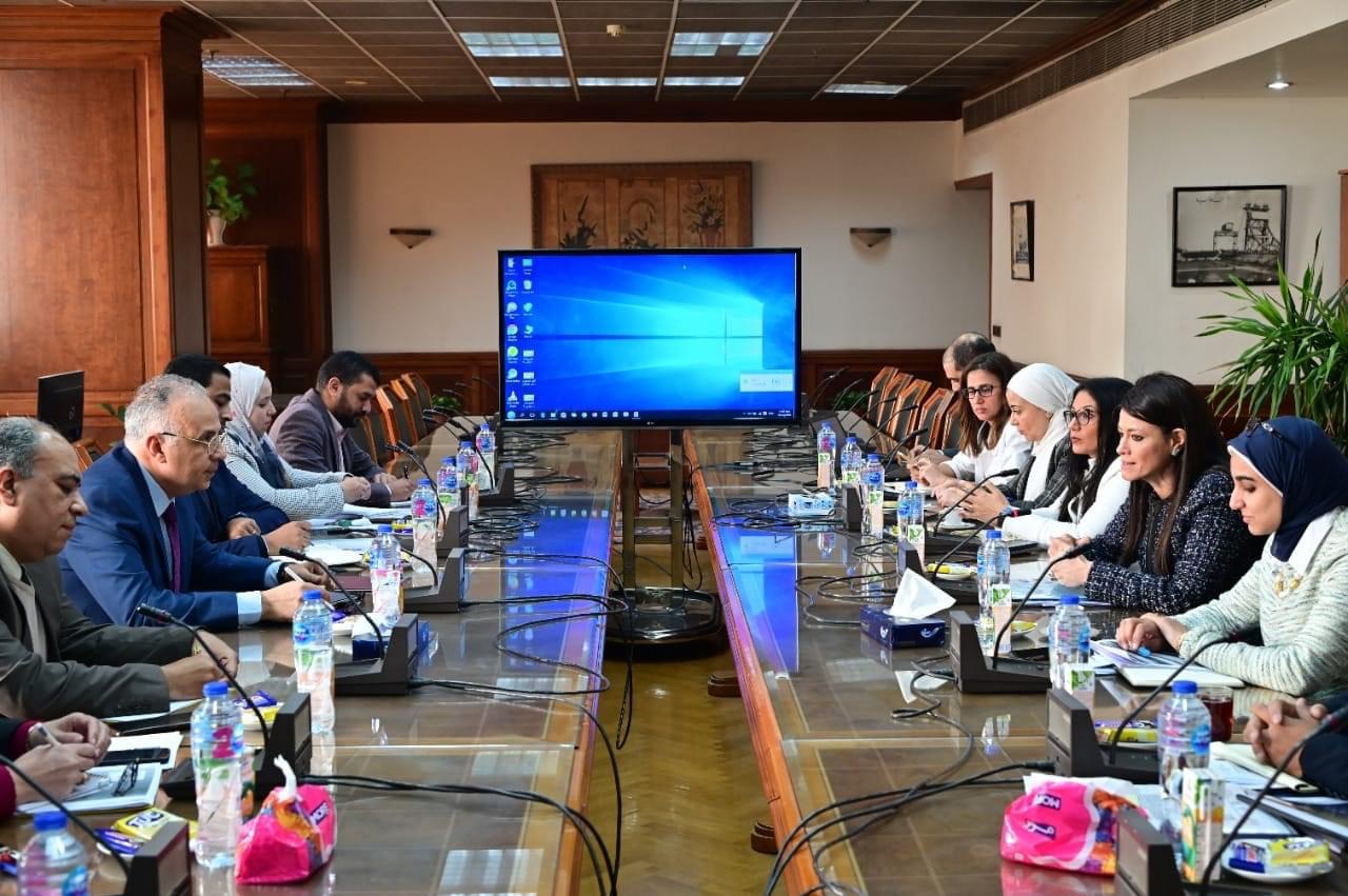 عاجل | وزيرا التعاون الدولي والري يبحثان مستجدات مشروعات "برنامج نُوَفِّي" 2