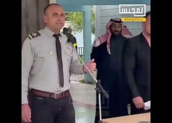 حارس أمن مصري ينظم قصيدة حب في الكويت |فيديو 2