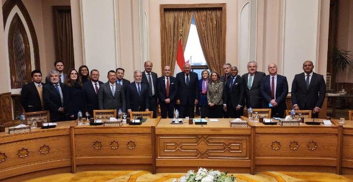 وزير الخارجية يستعرض تعزيز التعاون مع سفراء دول أمريكا اللاتينية بالقاهرة 1