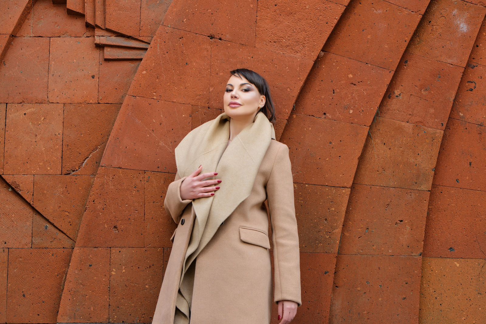 من أرمينيا.. دارين حمزة تحتفل بالفلانتين بجلسة تصويرية مع المصور العالمي "ايدغار مارتيروسيات" 5