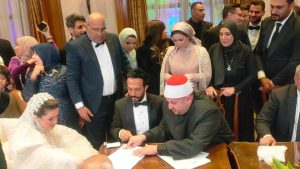 عقد قران أحمد عصام بحضور تامر حسني .. و"الكينج" وكيل العروسة (صور) 3