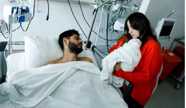 شاهد| تركي يلتقي طفلته للمرة الأولى بعد أن قضى 11 يومًا تحت أنقاض الزلازل 1