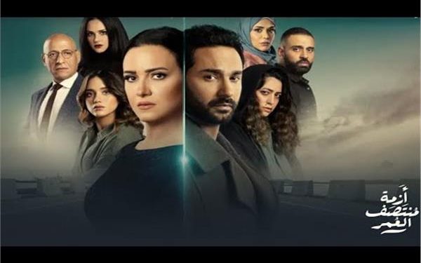 غدًا.. أبطال مسلسل «أزمة منتصف العمر» ضيوف برنامج يحدث في مصر 1