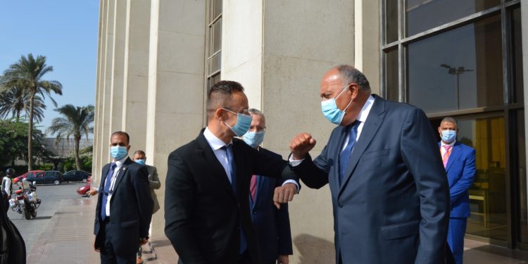عاجل | وصول وزير خارجية المجر لـ القاهرة للقاء سامح شكري