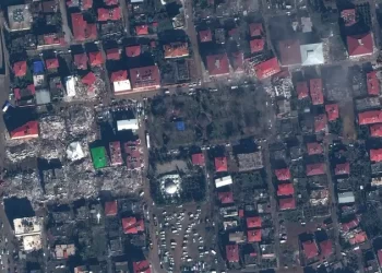 تركيا قبل وبعد الزلزال.. معالم اختفت ومنازل سحقت (فيديو) 6