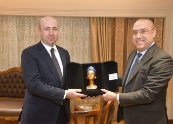 وزير الإسكان: الدولة المصرية مستعدة لمشاركة خبراتها في مجال التنمية العمرانية مع أذربيجان