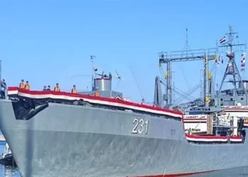 بعد الزلزال الأليم.. وصول سفينة إمداد تابعة للقوات البحرية المصرية محملة بمئات الأطنان لـ سوريا