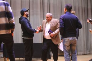 أحمد حلمي وهنا الزاهد و حميدي الميرغني في كواليس بروفات مسرحية"ميمو" (صور) 4