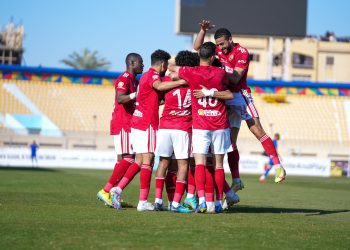 الأهلي يفوز على أسوان بثلاثية في الدوري 4