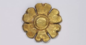 العثور على كنز مجوهرات مسروقة بعد اختفائها 1400 سنة 3
