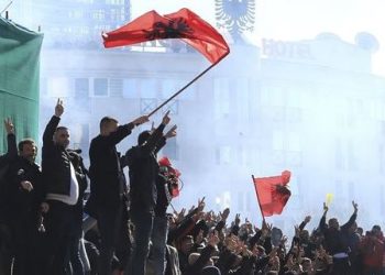 ألبانيا.. فوضى داخل البرلمان وخارجه وسط احتجاجات المعارضة 2