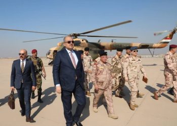 وزير الدفاع العراقي ينفي وجود أية قواعد عسكرية للتحالف الدولي ببلاده 1