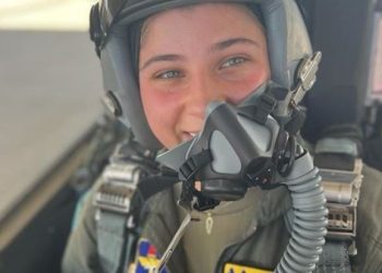 لبنان.. تخرج أول امرأة تقود طائرة عسكرية هجومية بالجيش 2