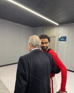 حسين الشحات يشكر رئيس ريال مدريد 3