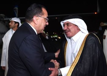 رئيس الوزراء يصل القاهرة بعد زيارة رسمية لـ قطر 4