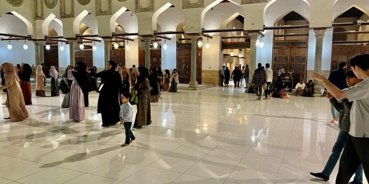 الجامع الأزهر يستقبل المصلين لأداء أول تراويح في شهر رمضان 1