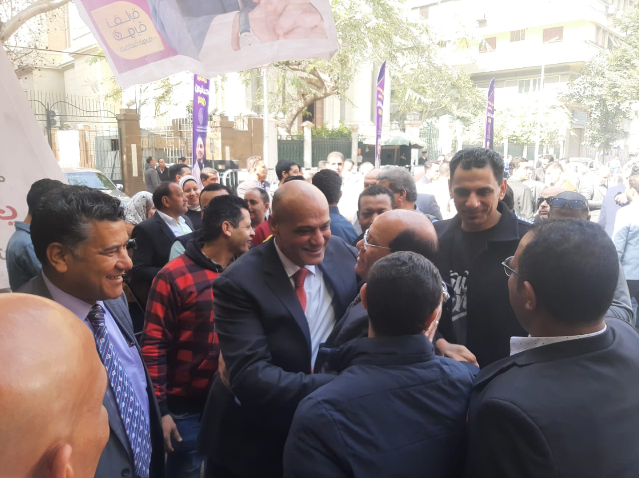 خالد ميري يصل نقابة الصحفيين للتسجيل في العمومية قبل إجراء انتخابات التجديد النصفي