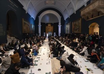 لحظات للتاريخ.. مائدة إفطار رمضان في متحف لندن لأول مرة| فيديو 3