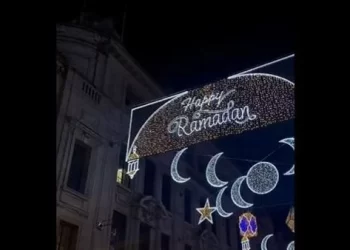 شوارع لندن تتزين لـ شهر رمضان 1
