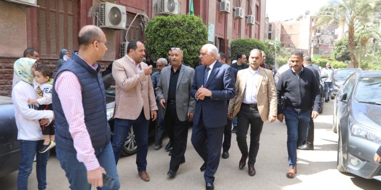محافظ الجيزة يتفقد مستشفى ام المصريين للوقوف على مستوى الخدمات الصحية المقدمة للمرضى