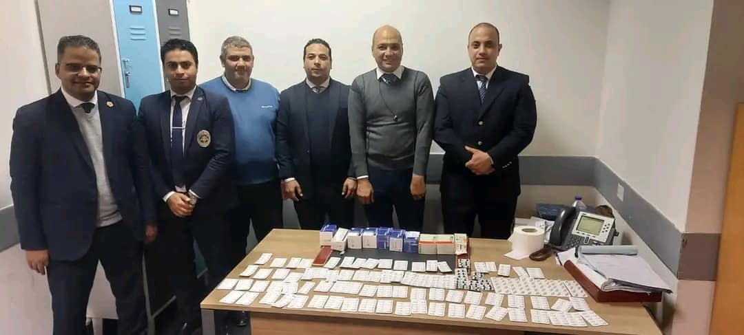 ضبط 3 محاولات تهريب لكمية من المواد والأقراص المخدرة بـ مطار القاهرة 2