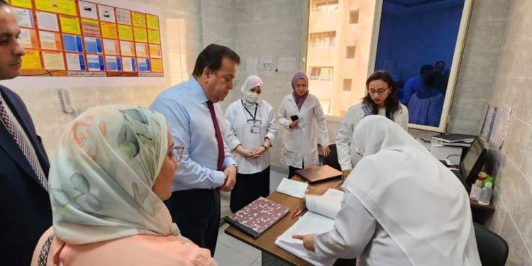وزير الصحة يوجه بالتحقيق مع مسؤولي مركز صحة أهالينا ومستشفى السلام التخصصي بالقاهرة 1