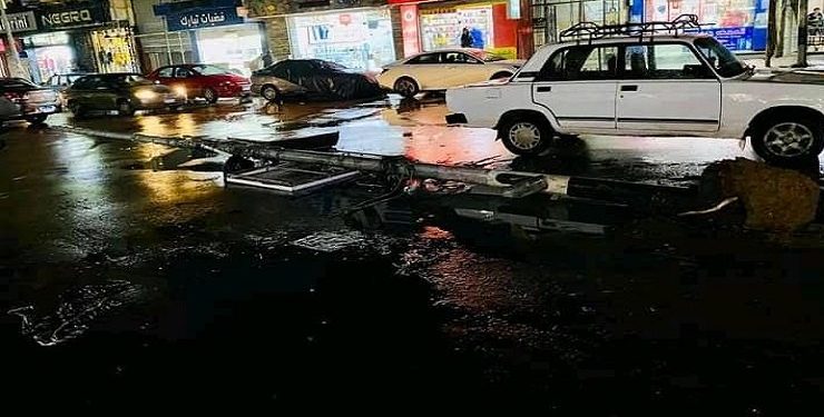 الطقس السيئ يضرب شمال سيناء.. مياه الأمطار تغرق شوارع مدينة العريش 1