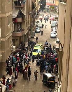 وفاة شخص في حريق شقة بشارع فيصل | صور 3