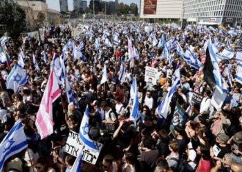 مظاهرات إسرائيلية تغلق شوارع القدس احتجاجا على سياسة نتنياهو 3