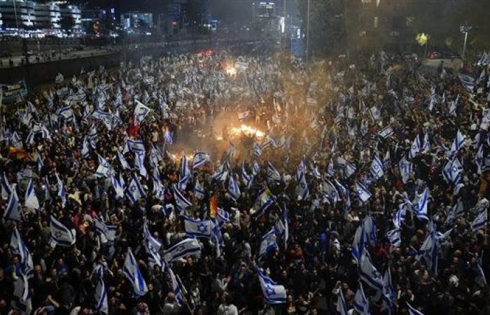 مظاهرات حاشدة في إسرائيل تطالب برحيل نتنياهو وتدعو للإفراج عن الرهائن في غزة 2