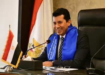 أشرف صبحي ومحافظ الجيزة يشهدان جلسة برلمانية لبرلمان طلائع وشباب مصر 5