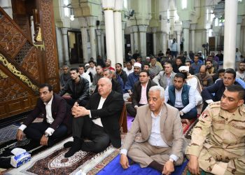 محافظ قنا يشهد الإحتفال بذكرى العاشر من رمضان بمسجد القنائي 2
