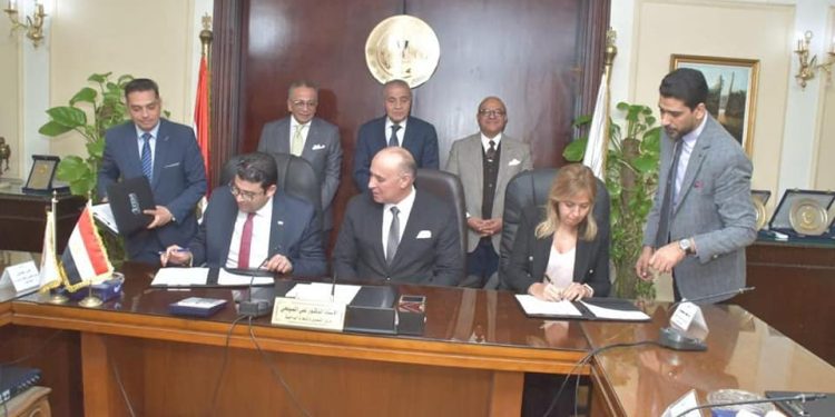 لأول مرة في مصر.. وزير التموين يعلن إصدار بطاقة السجل التجاري الرقمية