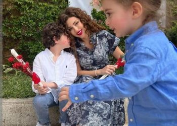 ميريام فارس تحتفل مع أبنائها بـ أحد "الشعانين".. وظهور نادر لزوجها! 1