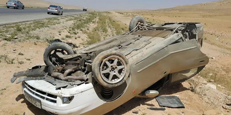 مصرع وإصابة 6 من أسرة واحدة في حادث انقلاب سيارة بطريق الواحات الصحراوي