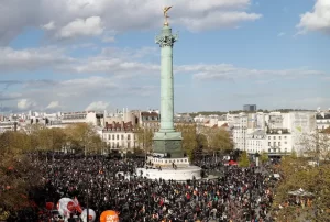 فرنسا تغلى.. مليون متظاهر في الشوارع ضد قانون التقاعد وإصابة 22 شرطياً 1