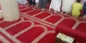 شاهد | كلب ضال يفزع المصلين داخل مسجد بـ السعودية.. وتويتر يكشف الحقيقة 2