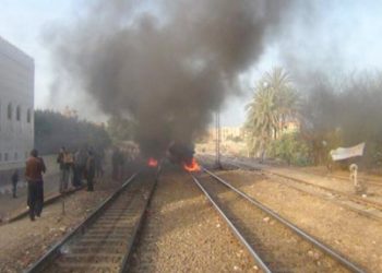 السيطرة على حريق بالقرب من السكة الحديد بـ المنوفية