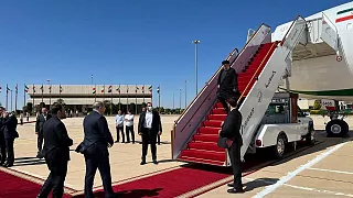 الرئيس الإيراني يصل لـ سوريا في أول زيارة رسمية له منذ 2011
