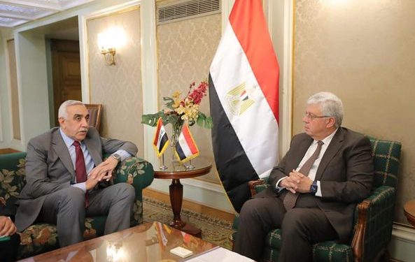 وزير التعليم العالي يبحث مع السفير العراقي بالقاهرة سبل دعم التعاون العلمي والبحثي