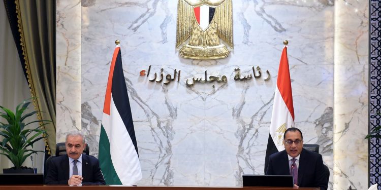 رئيس الوزراء: القضية الفلسطينية تحتل مكانة مهمة في قلب كل مصري